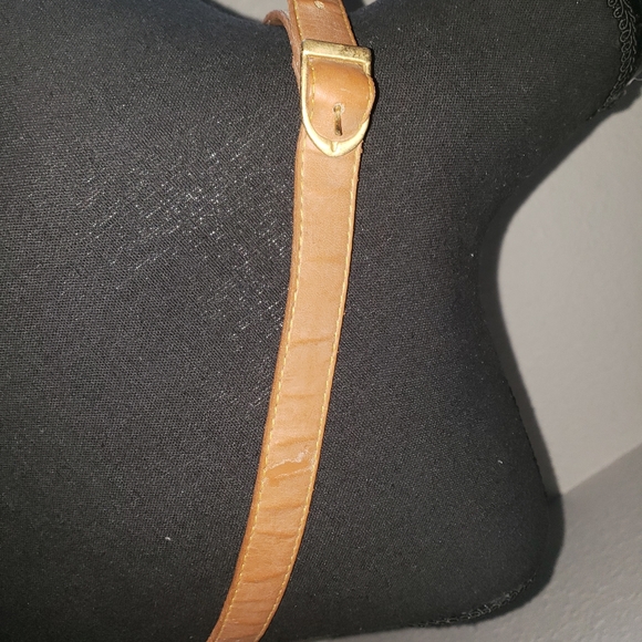 Vintage Dooney and Bourke Crossbody Bag - Picture 5 of 8